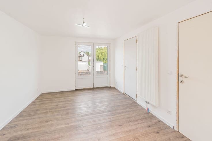 Move-in ready home with 3 bedrooms and 2 bathrooms