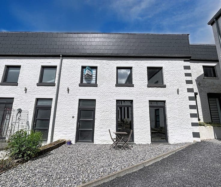 Maison rénovée avec 3 chambres et extérieur