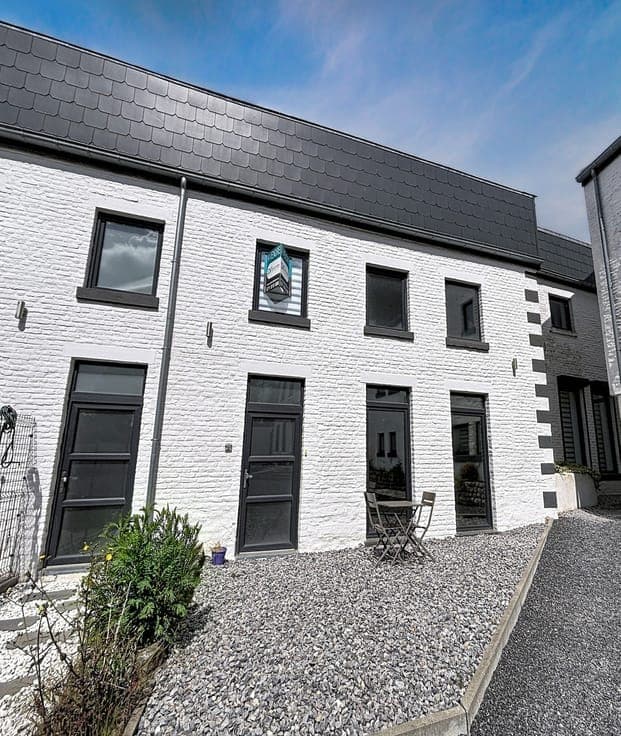 Maison rénovée avec 3 chambres et extérieur