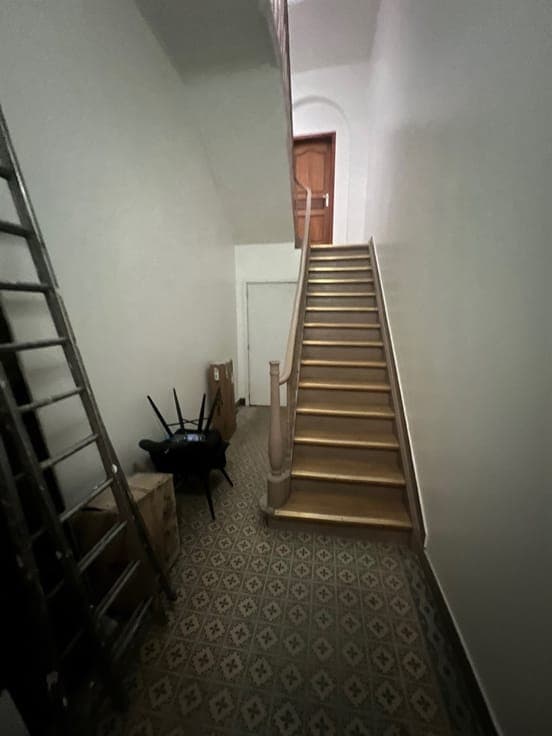 Investment property with commercial groundfloor and 6 apartm