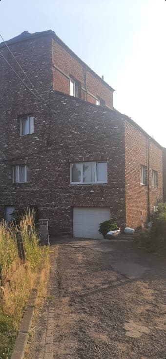 House in Courcelles