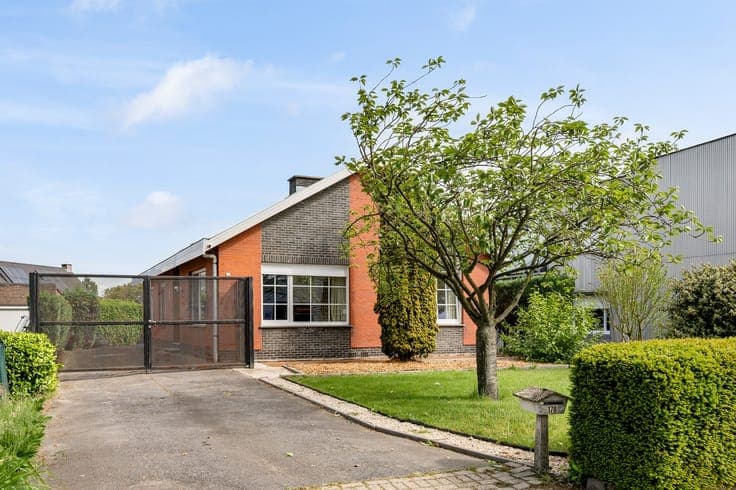 INSTAPKLARE WONING MET 3 SLAAPKAMERS + VOLLEDIG ONDERKELDERD