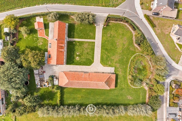 Farmhouse with potential