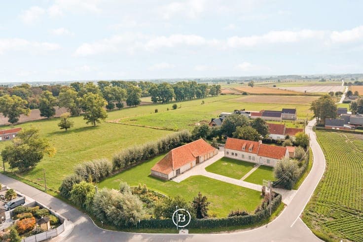 Farmhouse with potential