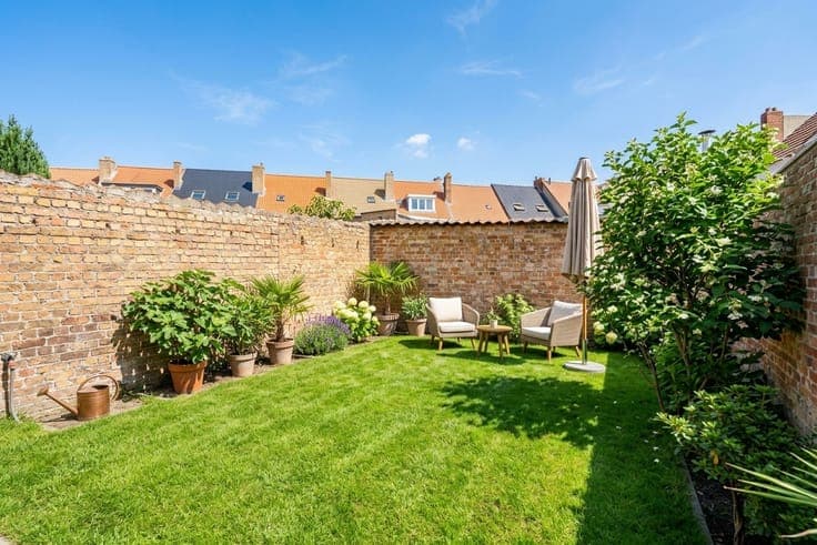 Instapklare rijwoning met tuin en 4 slaapkamers