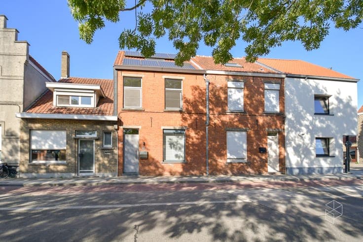 Mooie ruime instapklare woning met 2 slpk ( 3 slpks mogel...