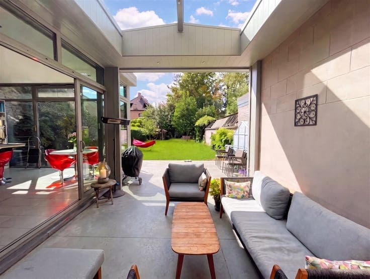 Spacious townhouse, min 5 beds, garden & prime location!