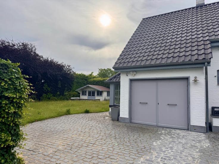 Villa – Quality amenities, large garden – Dilbeek