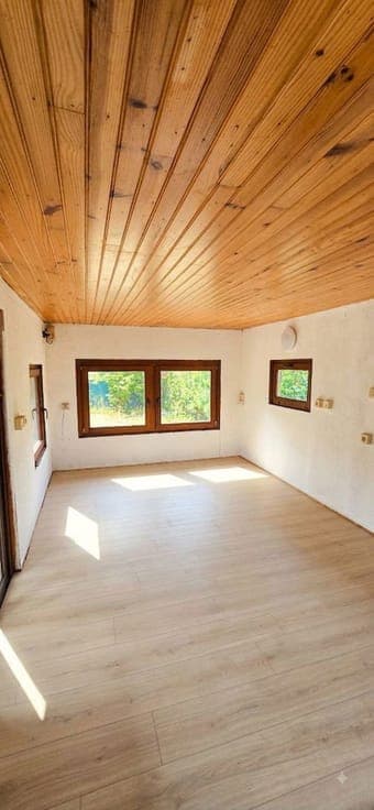 1-bedroom bungalow in need of updating