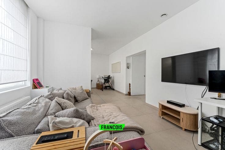 Move-in ready and energy-efficient home with 3 bedrooms and…