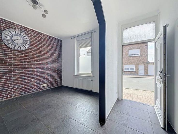 TUBIZE - 3 bedroom house +/- 150m² with garden