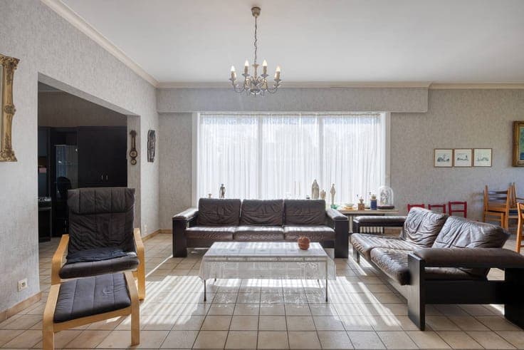 Spacious bright home with south-facing garden and terrace