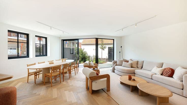 Modern corner house with character in Old Knokke