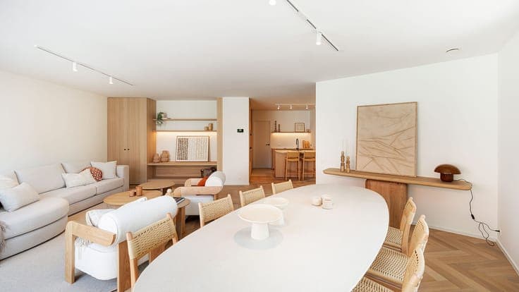 Modern corner house with character in Old Knokke