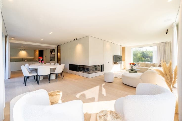 Luxurious villa in a quiet prime location