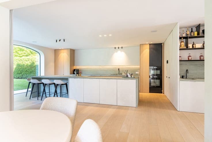 Luxurious villa in a quiet prime location