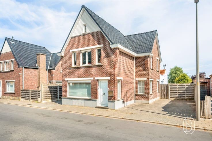 Charming renovated home with a garage and garden