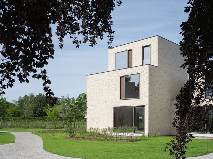 Architecturale woning met o.m 3 slaapkamers en 2 badkamer...