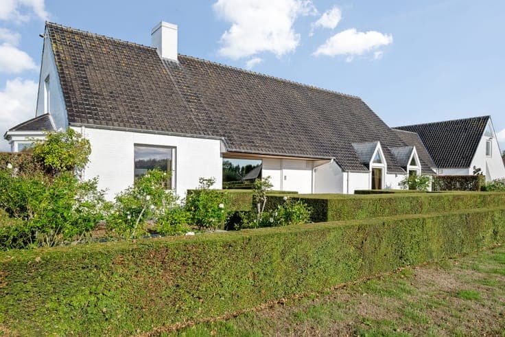 Karaktervolle, statige villa op een riant perceel van 2.9...