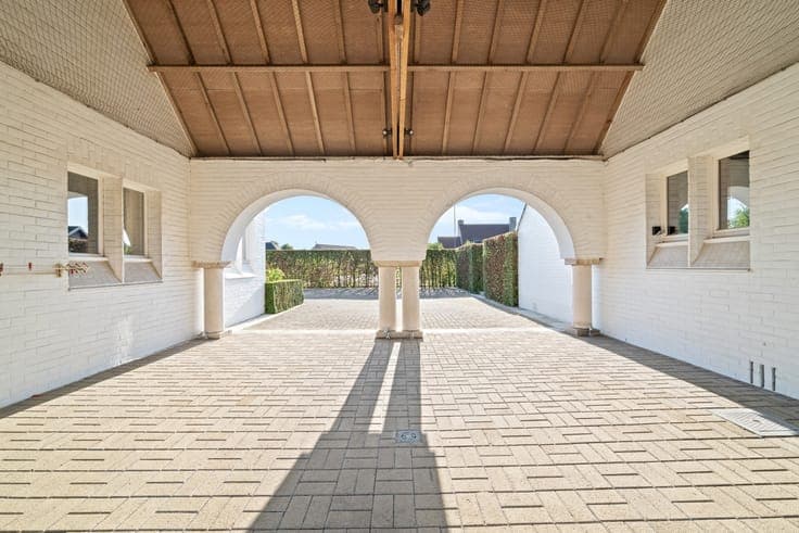 Karaktervolle, statige villa op een riant perceel van 2.9...