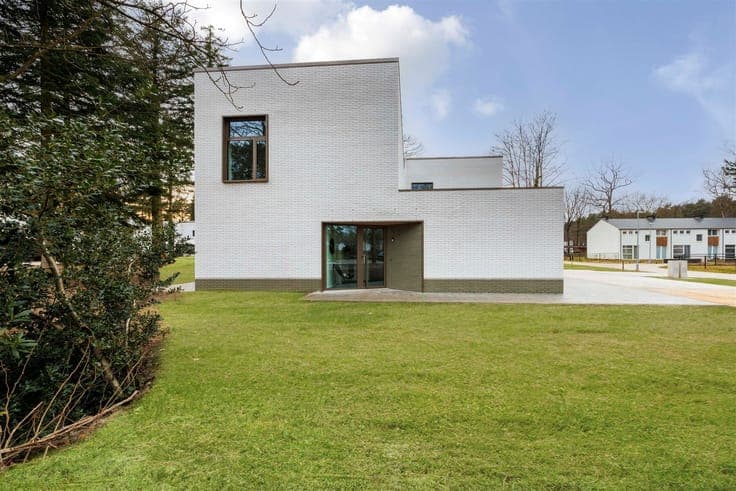 Park villas HOB located in the green with a view of the wate