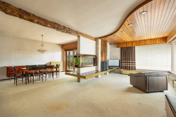 Ruime te renoveren woning!