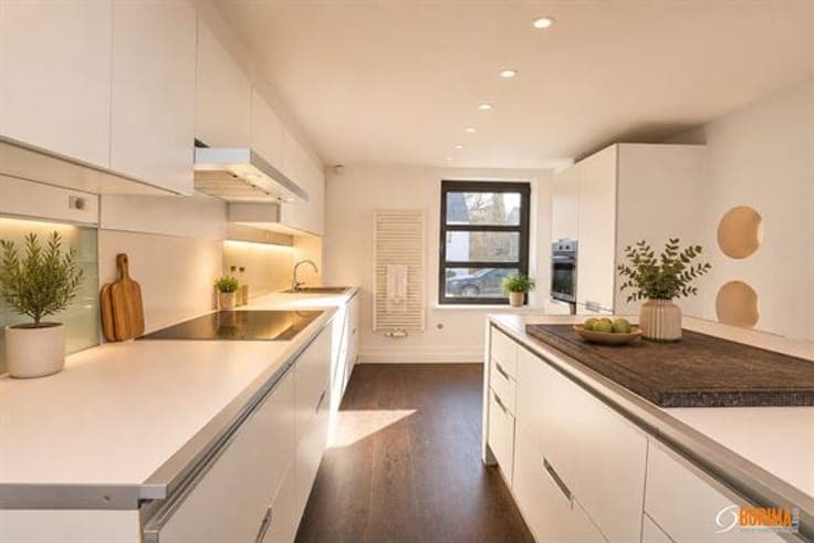 Take a virtual tour of www.burima.be