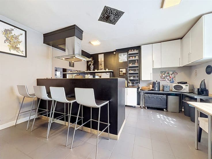 Maison 4 chambres avec potentiel d’aménagement à Belgrade