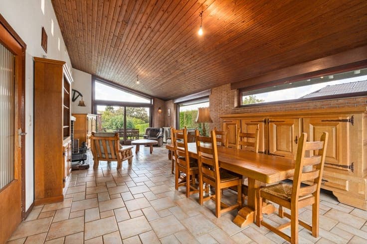Bungalow with 3 bedrooms and garden in green Roosdaal
