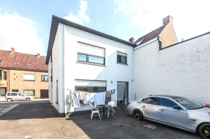 Unieke combinatie van ruim wonen en werken in hartje Ware...