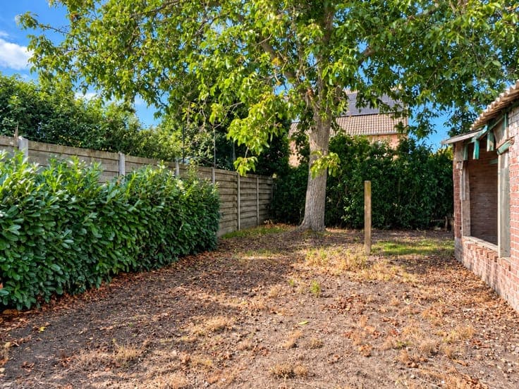 Te koop, karaktervolle halfopen bebouwing met tuin in Zingem