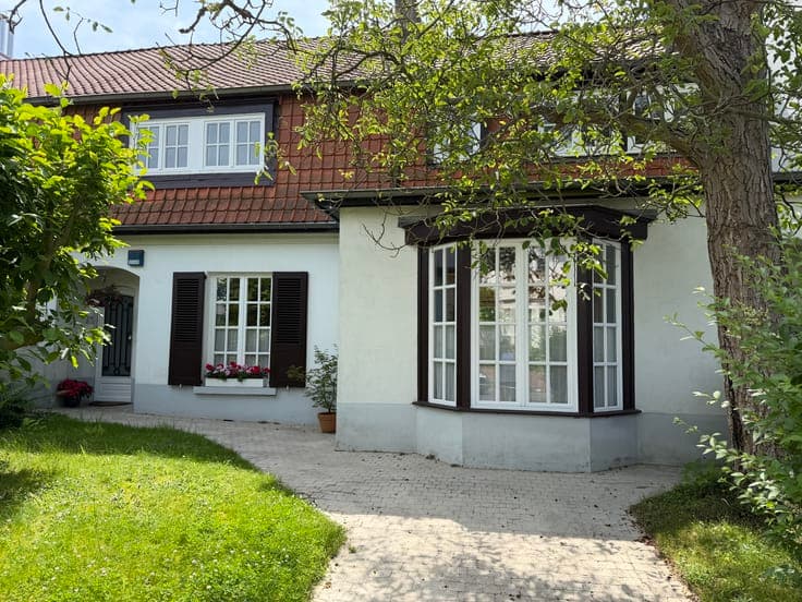 Charming house with garden in the Fallon Stadium area