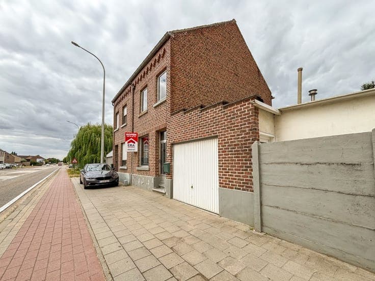 Semi-detached house with garden in Linter