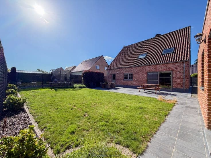 Te koop, Energiezuinige open bebouwing in rustige doodlop...