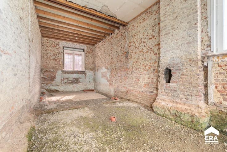 For sale: detached house in Linter
