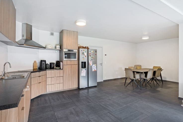 Energiezuinige woning op perceel van 527 m² met 4 slpks e...