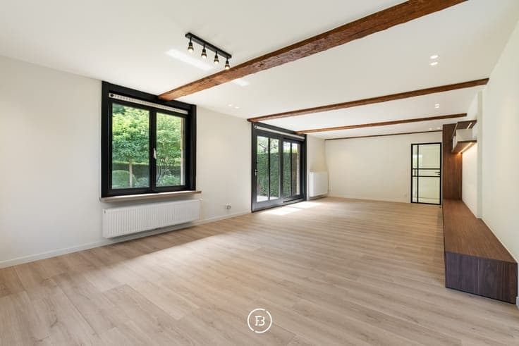 Move-in ready & flexible
