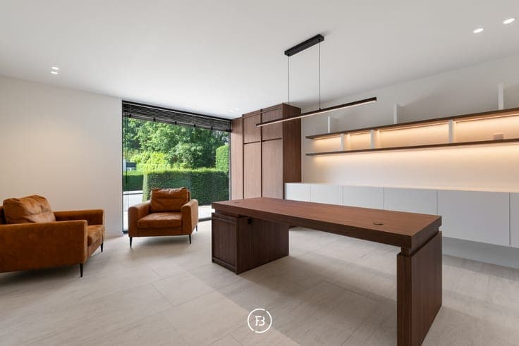 Move-in ready & flexible