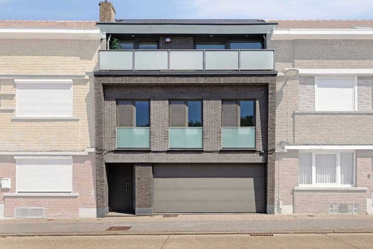Bright, modern and move-in ready in the heart of Tienen.
