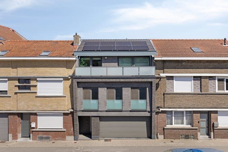 Bright, modern and move-in ready in the heart of Tienen.