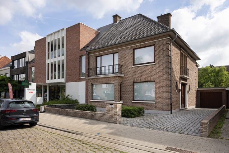 Kwalitatieve halfopen woning op Sint-Elisabeth.