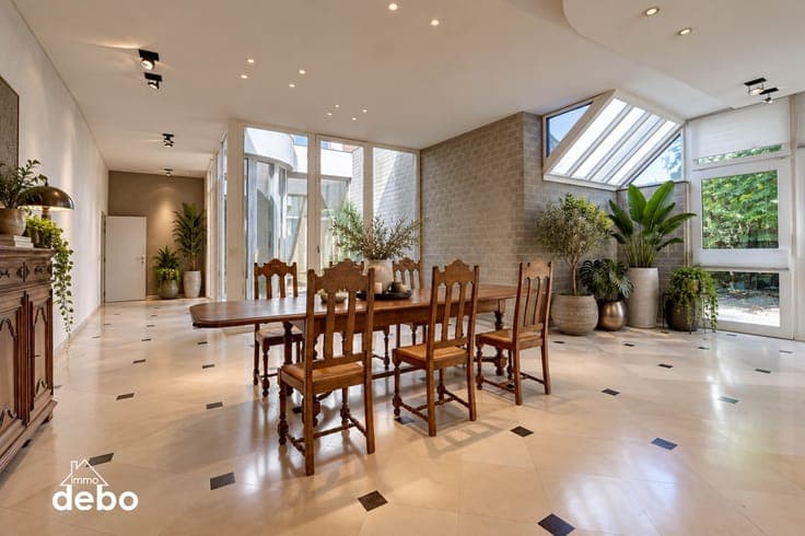 Unieke ruime woning met prachtige tuin en verrassend veel...