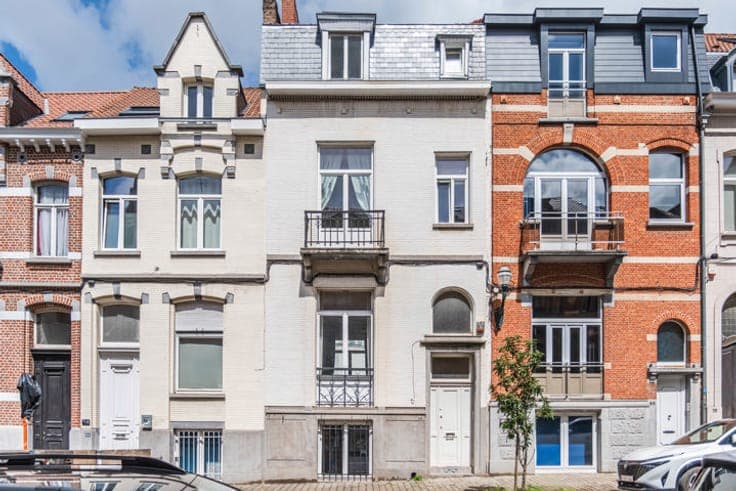 Ixelles Ponds – 4-bedroom house with terrace and parking