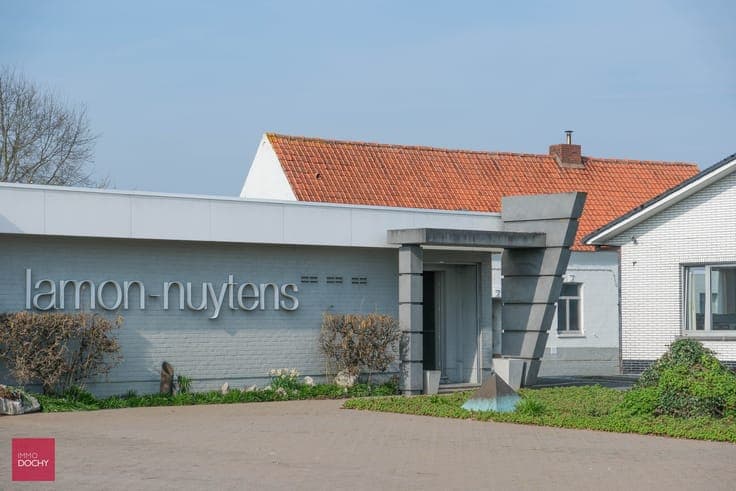 Landelijk en rustig gelegen villa met verschillende gebou...