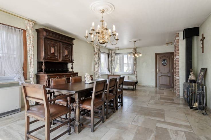 Semi-detached house on 1,084m²