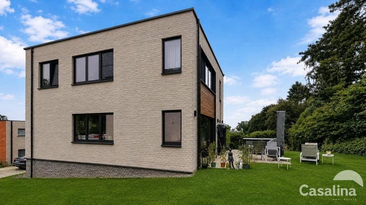 Open House 06/09/2026: 10am-12pm & from 3pm