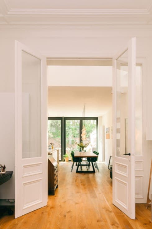 Exclusive townhouse with a south-west facing garden in the Z