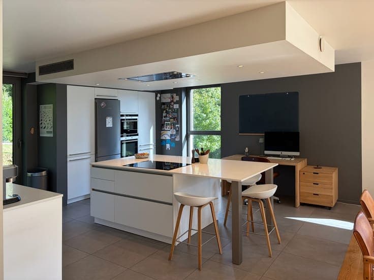 Bright Contemporary House with Tree-Lined Garden 5ch PEB A+