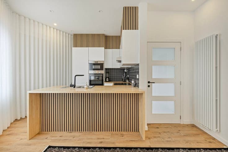 Lichtrijke hoekwoning met 3 slaapkamers, zonnepanelen en ...