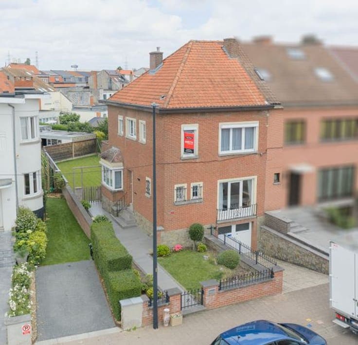 House in Sint-Pieters-Leeuw